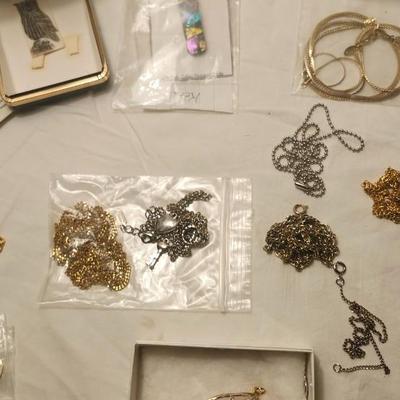 Jewelry lot including Some Vintage , believe it is Green Jade Carved Owl Lucky Charm