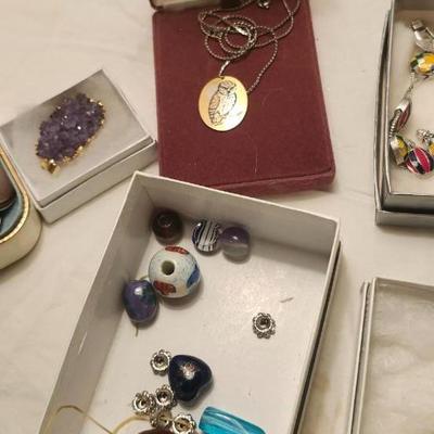 Jewelry lot including Some Vintage Jewelry including two small Jewelry boxes