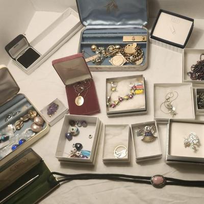 Jewelry lot including Some Vintage Jewelry including two small Jewelry boxes