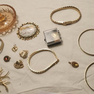 Jewelry lot including Some Vintage Jewelry including Landscape Brooch Pin, crystal pink ring holder