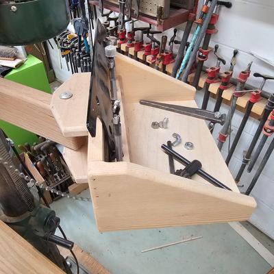 Central Machinery 16 Speed Drill Press & Accessories (WS-JS)