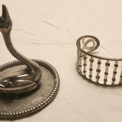 Jewelry lot including Some Vintage Jewelry including Silver Plated