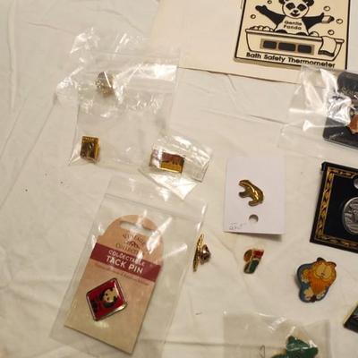 Vintage Lapel Pins Lot with Souvenir Enamel Pinbacks Brooch & Kansas pocket watch