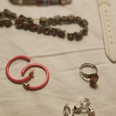 Jewelry lot including Some Vintage Jewelry including Pink Fenton ring holder