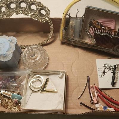 Jewelry lot including Some Vintage Jewelry including Arnel's ceramic trinket box