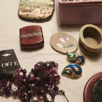 Jewelry lot including Some Vintage Jewelry including geneva quartz watch