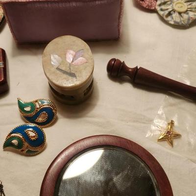 Jewelry lot including Some Vintage Jewelry including geneva quartz watch
