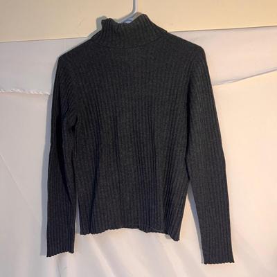 100% Cashmere Sweaters and More - Women’s Size Small to Medium (P-DZ)