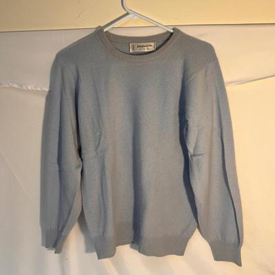 100% Cashmere Sweaters and More - Women’s Size Small to Medium (P-DZ)