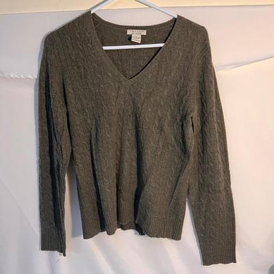 100% Cashmere Sweaters and More - Women’s Size Small to Medium (P-DZ)