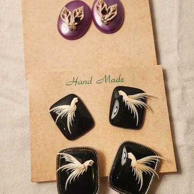 Vintage Mid-CenturySeashell Earrings From The 50s/60s On Their Original Card! Clip Earrings