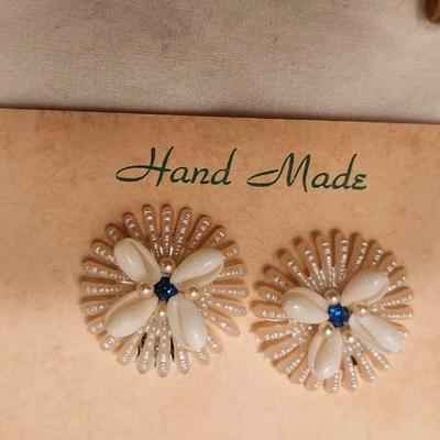 Vintage Mid-CenturySeashell Earrings From The 50s/60s On Their Original Card! Clip earring