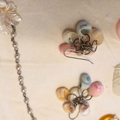 Vintage Mid-CenturySeashell Earrings & necklace From The 50s/60s On Their Original Card! Clips