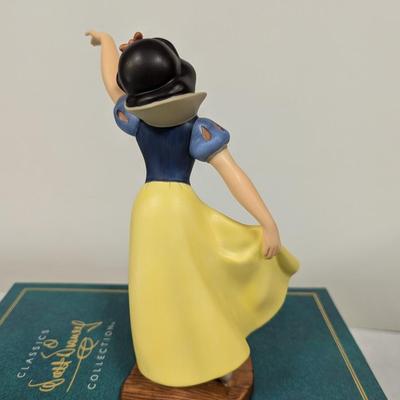 Walt Disney Collection Snow White With COA