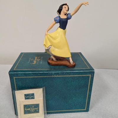 Walt Disney Collection Snow White With COA