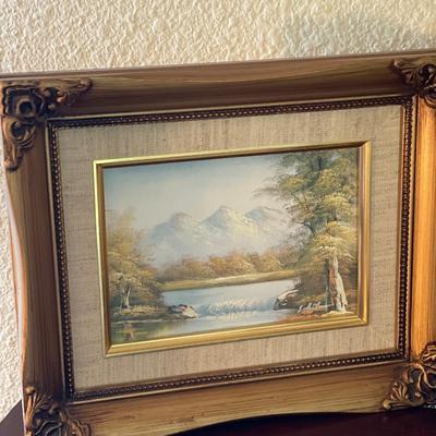 U11–Framed Art and Decor