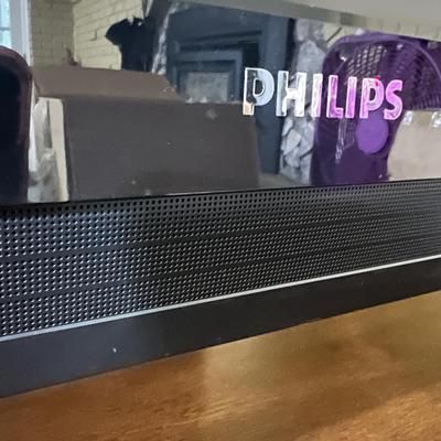 Philip Ambilight 2 52" Flat-Panel LCD HDTV Model:52PFL7432D