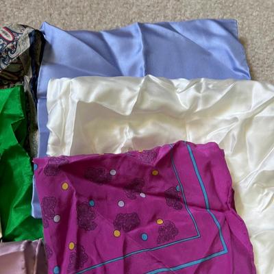 Lot of 15 Silk Men's Suits Pocket Squares