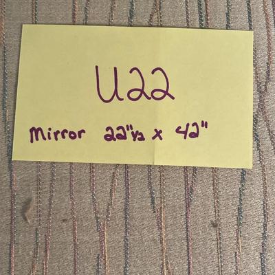 U22- large mirror and bench