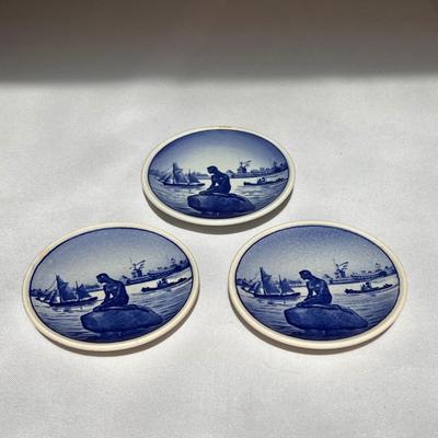 Royal Copenhagen Collectible Plates and More (P-DZ)