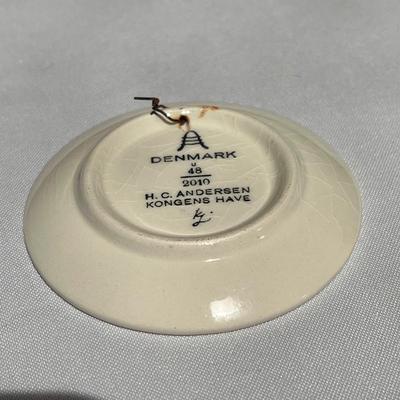 Royal Copenhagen Collectible Plates and More (P-DZ)