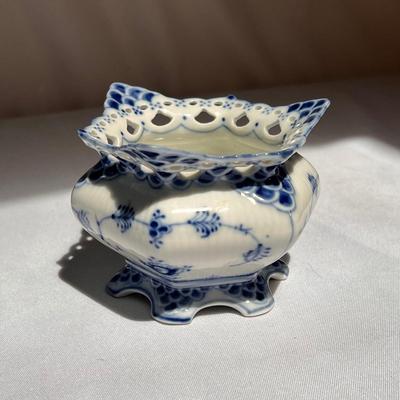 Royal Copenhagen Collectible Plates and More (P-DZ)