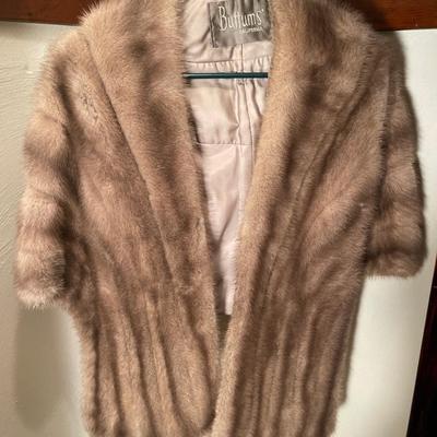 U27-Fur Shawl