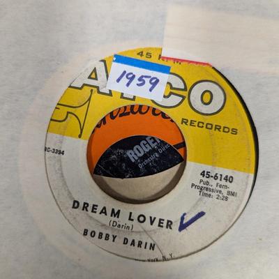 Vintage 45 Records Frank Sinatra Patsy Cline The Supremes & More Artists Lot 1