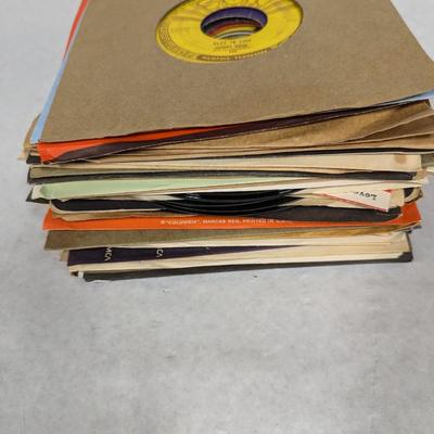 Vintage 45 Records Frank Sinatra Patsy Cline The Supremes & More Artists Lot 1