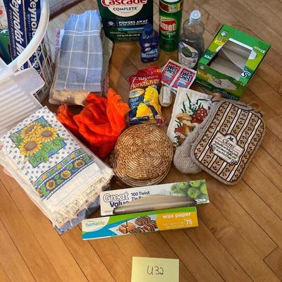 U32- Kitchen Lot