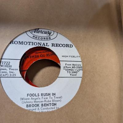 Vintage 45 Records Patsy Cline The Beatles The Beach Boys & Various Artists