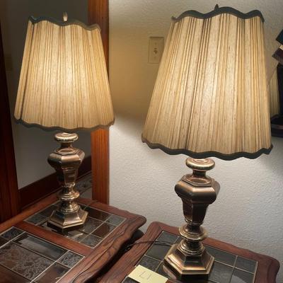 L1-Pair of Lamps