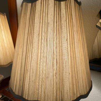 L1-Pair of Lamps