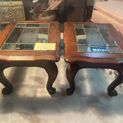 L8-pair of small end tables