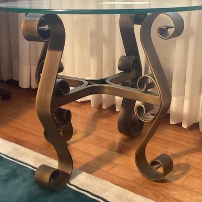 L10-Glass top side table