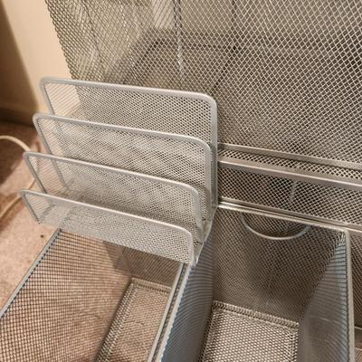 Wire Mesh office Storage organizers Many nesting