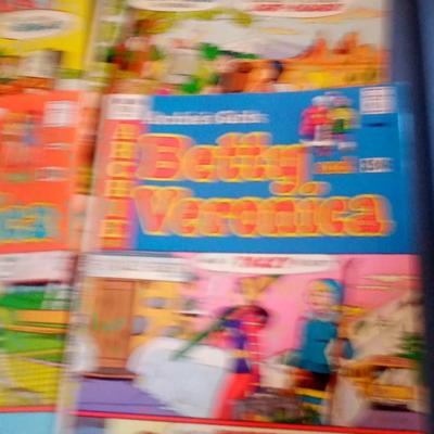 LOT 109 FOUR ARCHIE SERIES COMIC BOOKS