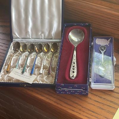 P3-decorative spoons