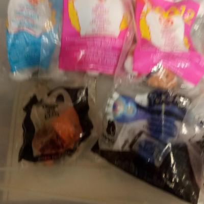 LOT 110 MCDONALDS HAPPY MEAL TOYS