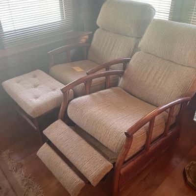 P4-pair of reclining chairs with Ottoman