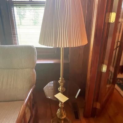 P5-Glass surface lamp table