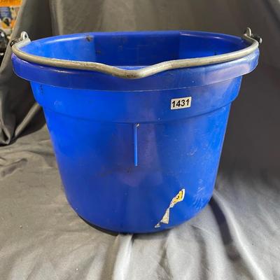 2 gal blue bucket