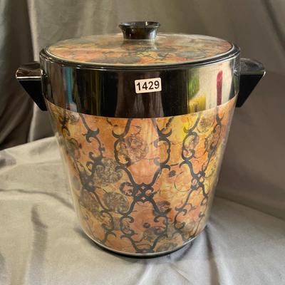 Beautiful ice bucket