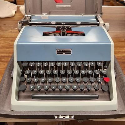 Olivetti Underwood Typewriter with Case