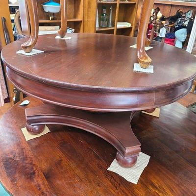 round coffee table 