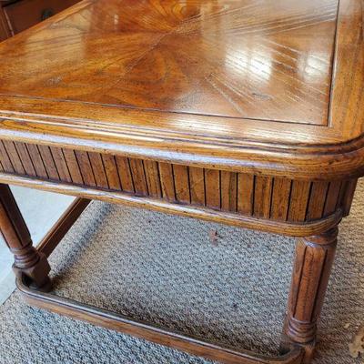 early american style side table 