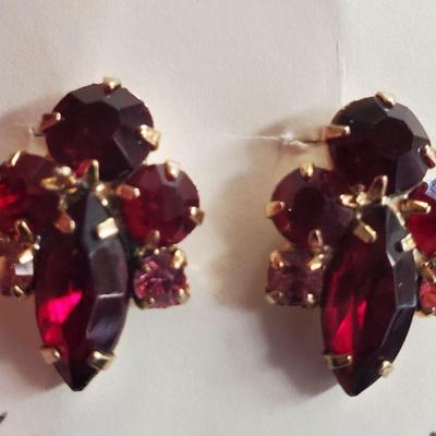 RHINESTONES 