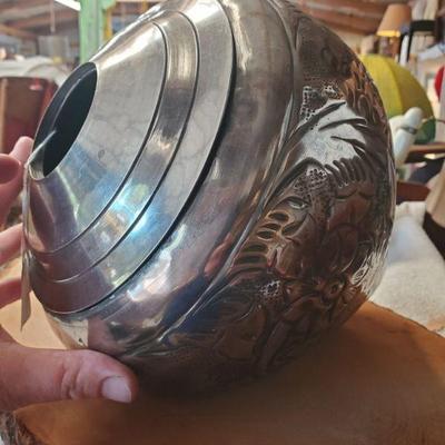 silver vase 
