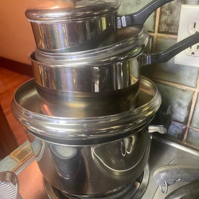 K21-pots and pans plus strainer