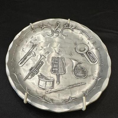 Lot of Collectable Plateware